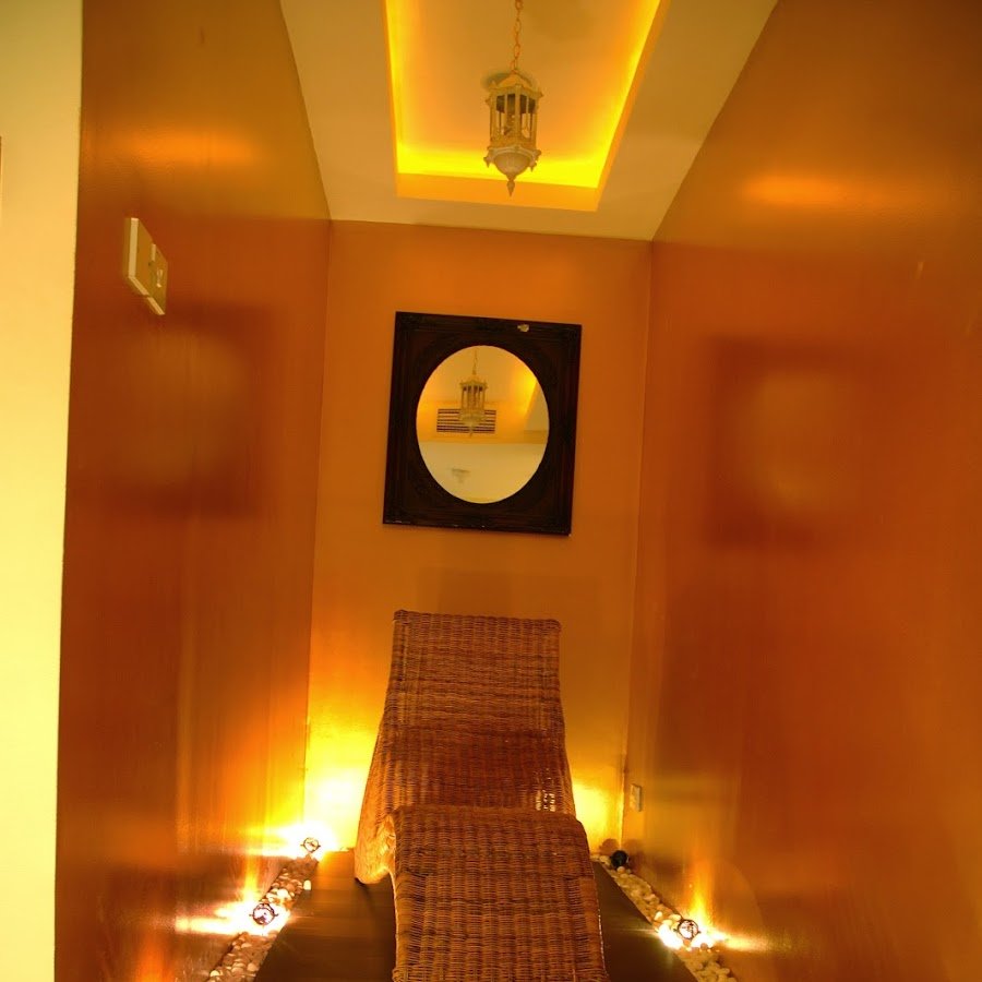 Aura Alternative Medicine Centre, Ayurveda and Yoga