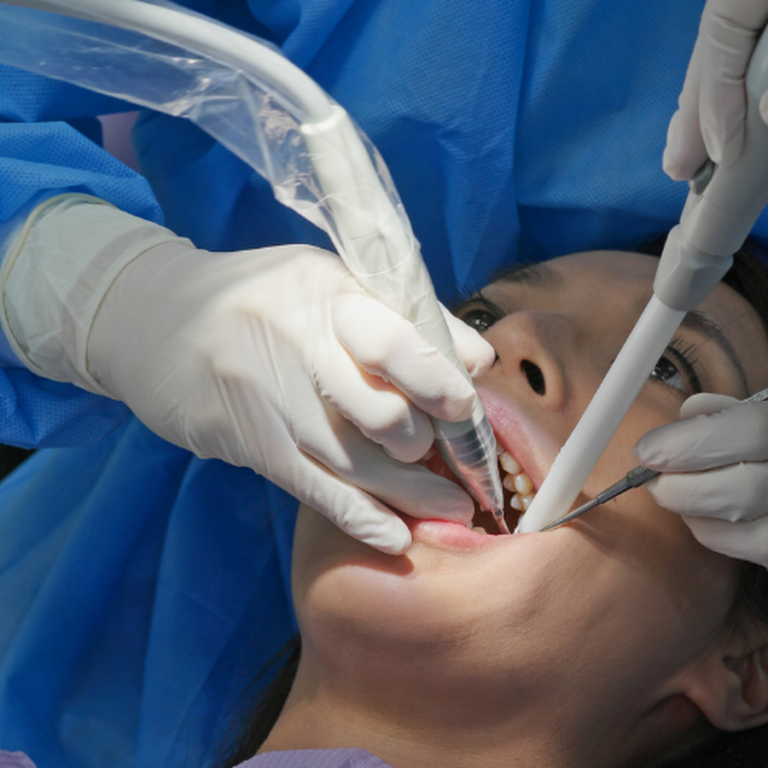 Dr. Kamal Kiswani – Best Implantologist in Dubai | Dental Surgeon | Dental Implants, Cosmetic Dentistry, Dental Veneers Dubai