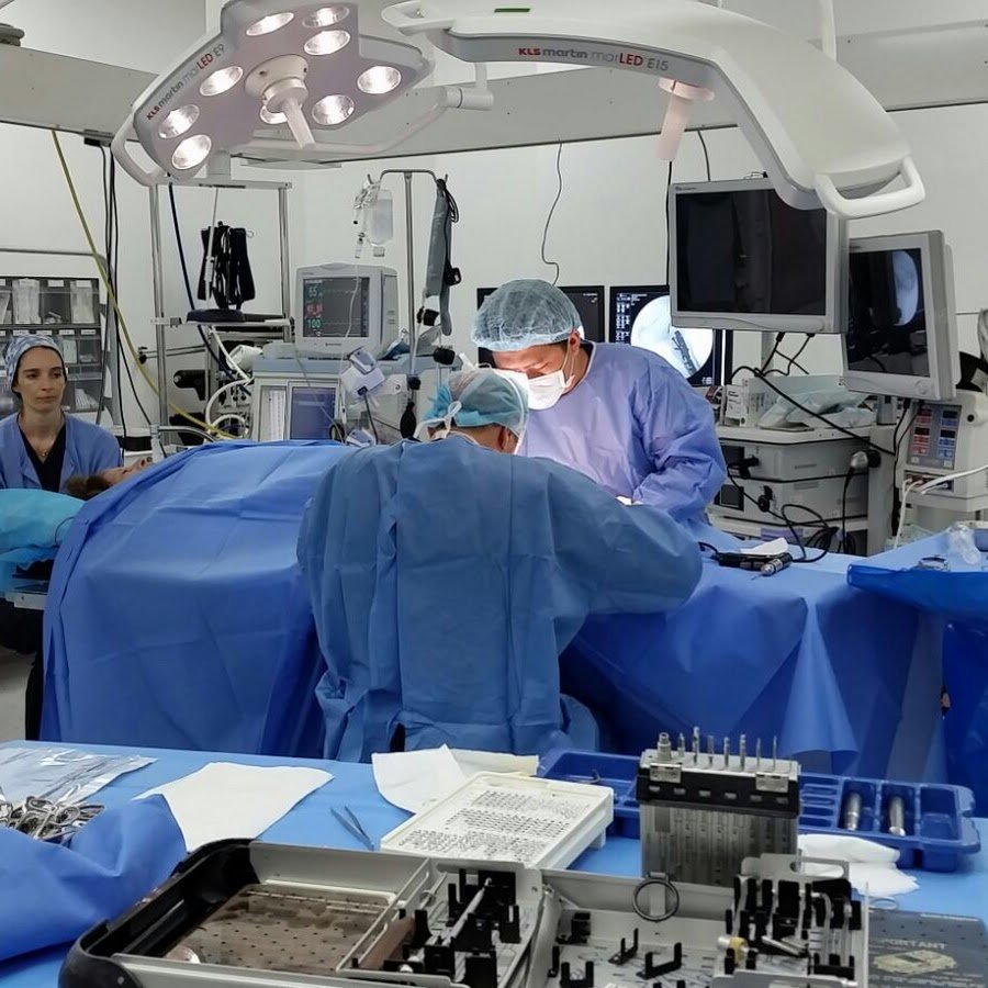 Dr. Rami Hamed Center