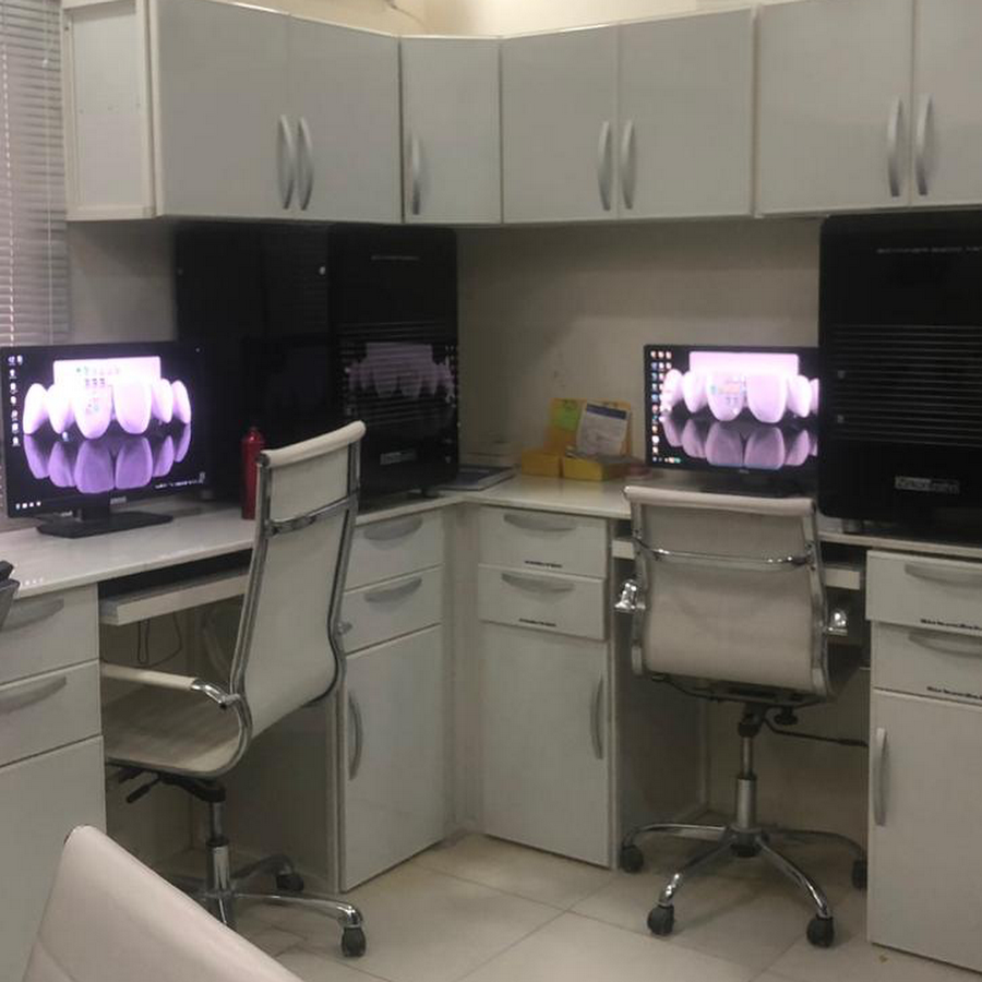 Golden Smile Dental lab