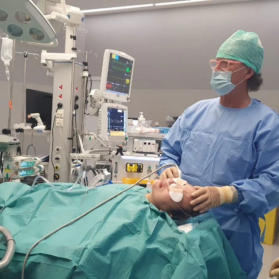 Prof. Dr. Luis Gavin (Oral Maxillofacial Surgeon Dubai, Tinnitus & TMJ Specialist)