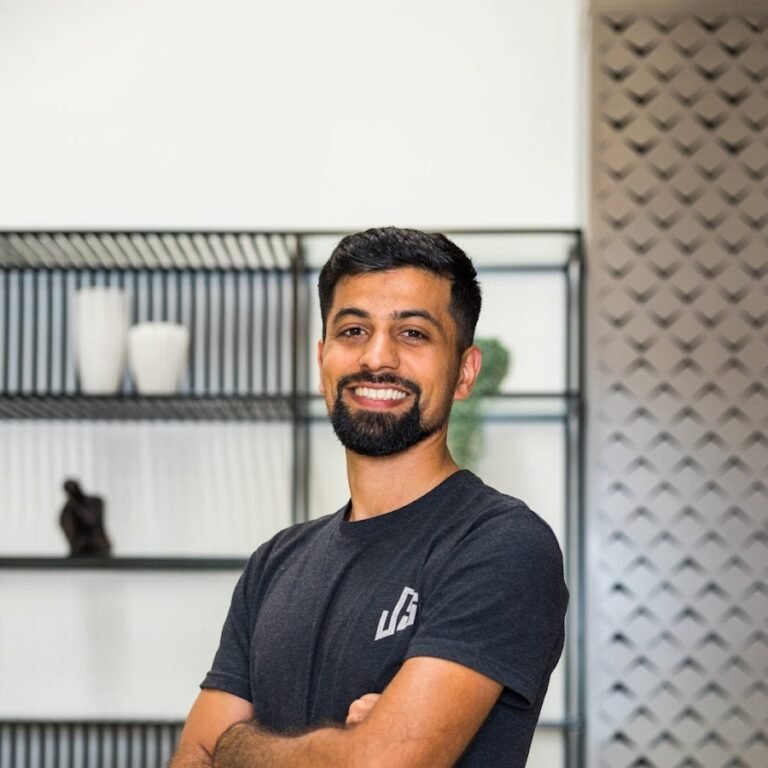 Zain Panjwani Osteopath in Dubai