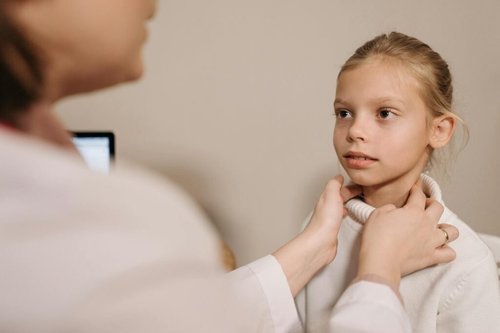 Thyroid Symptoms in Women in the UAE Guide to Care