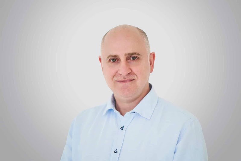 Dr Firas Younis – Consultant General and Colorectal Surgeon