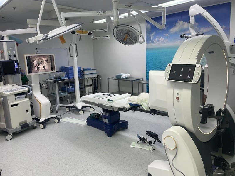 Prof Dr Thaer Darwish – Neurospine Surgery Center Dubai