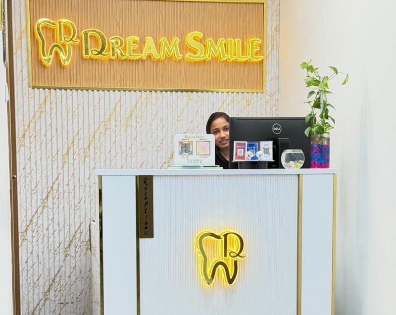 DREAM SMILE DENTAL CLINIC LLC – Best Dental Clinic | Teeth Whitening| Gold and Silver Teeth |Zirconia Bridges In Deira ,Dubai