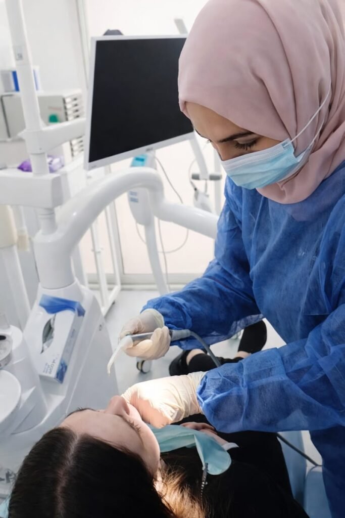 Dr.Maram Riyadh – Dental and Cosmetic treatment I د. مرام رياض علاجات وتجميل الأسنان (فينير-حشوات-علاجات الأطفال)